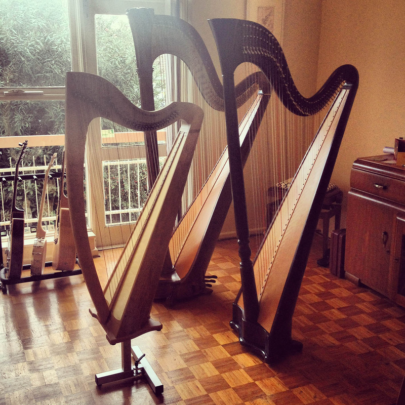 Lever harps, celtic harps and a pedal harp